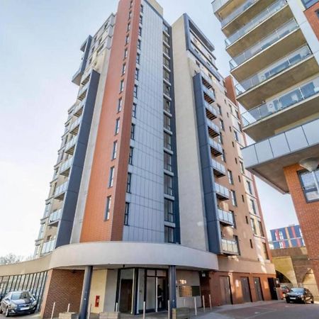 Lovely Luxury 1-Bed Apartment In Wembley Λονδίνο Εξωτερικό φωτογραφία